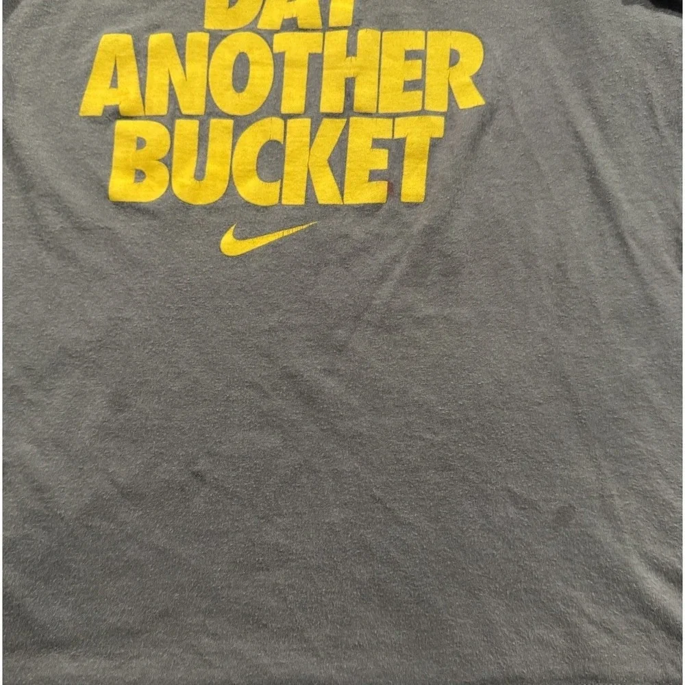 Nike T-Shirt Kids Small Gray Yellow Another Day Another Bucket Graphic Tee